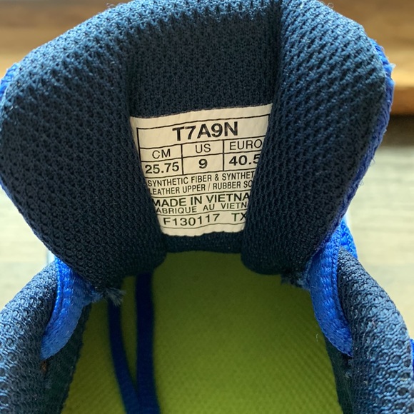 Like new ASICS. - Picture 5 of 7